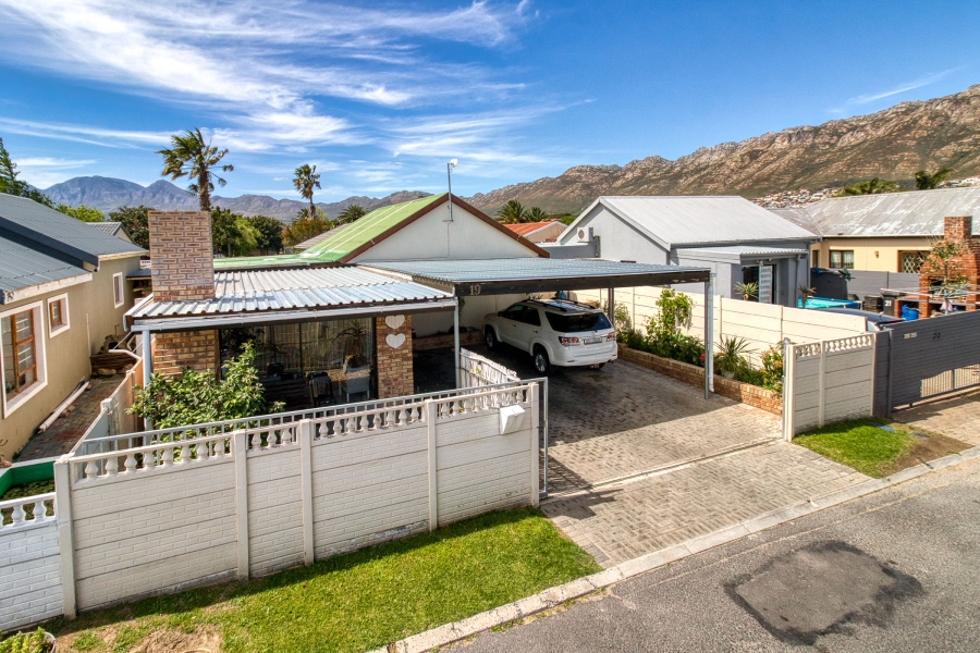 3 Bedroom Property for Sale in Pine Acres Western Cape